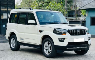 Mahindra Scorpio S10 2017
