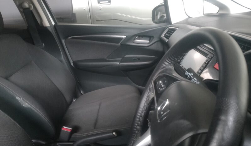 
								Honda Jazz VX full									